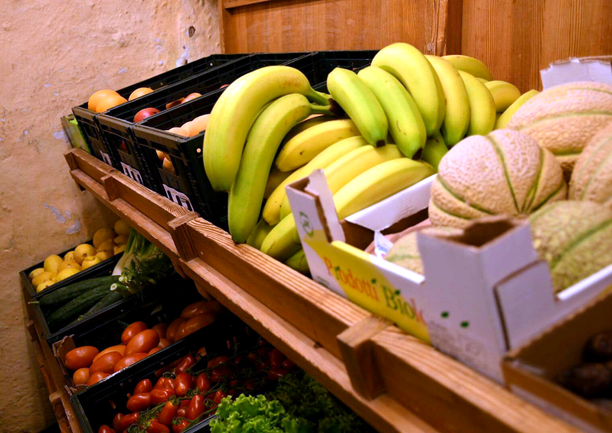 frisches BIO Obst Sanovital Lana Fachgeschäft