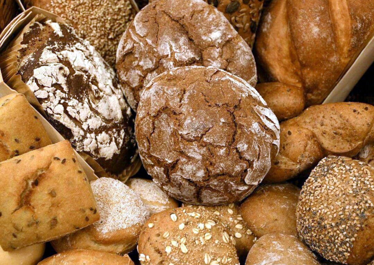 Sanovital Lana Fachgeschäft Frischwaren Brot Bio Backstube Profanter