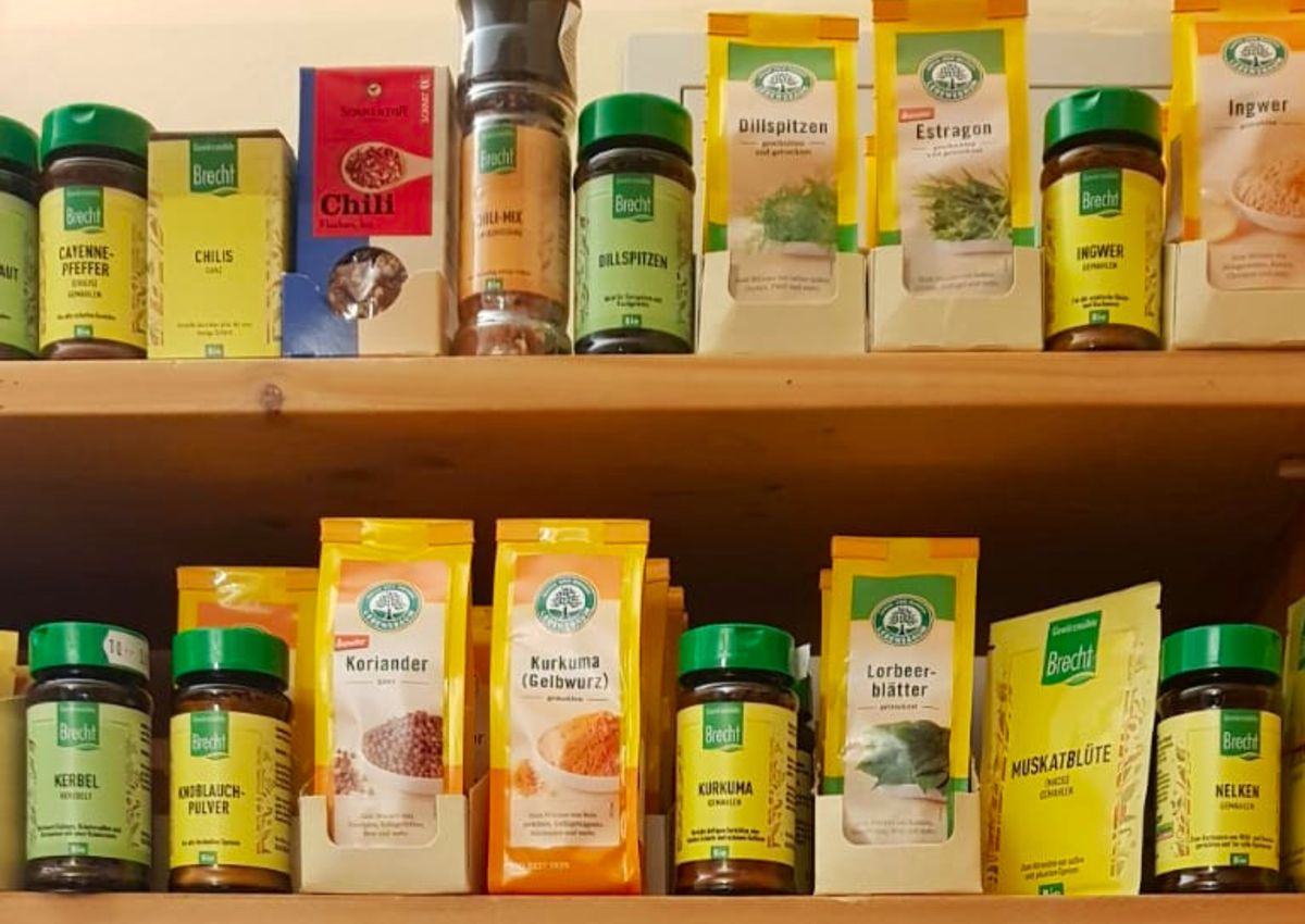 Negozio specializzato BIO SanoVital Lana Erbe Spezie Sonnentor Brecht Lebensbaum Centofiori